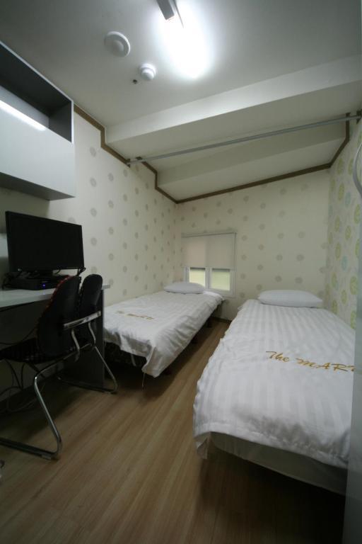 Maru Station
